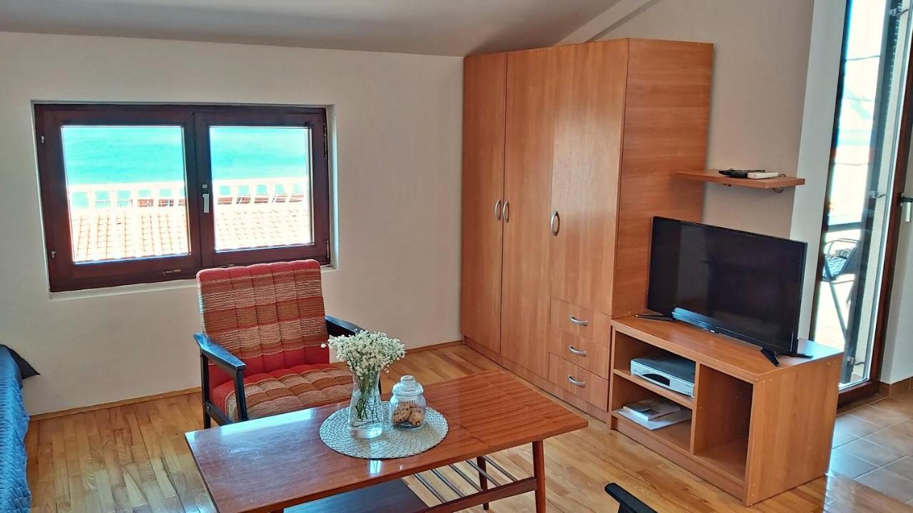 Apartment Roscic Омиш Экстерьер фото