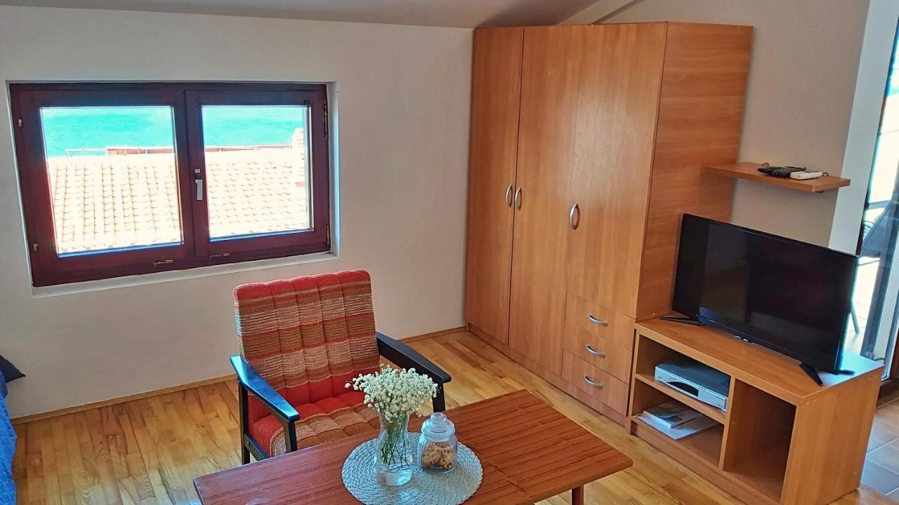 Apartment Roscic Омиш Экстерьер фото